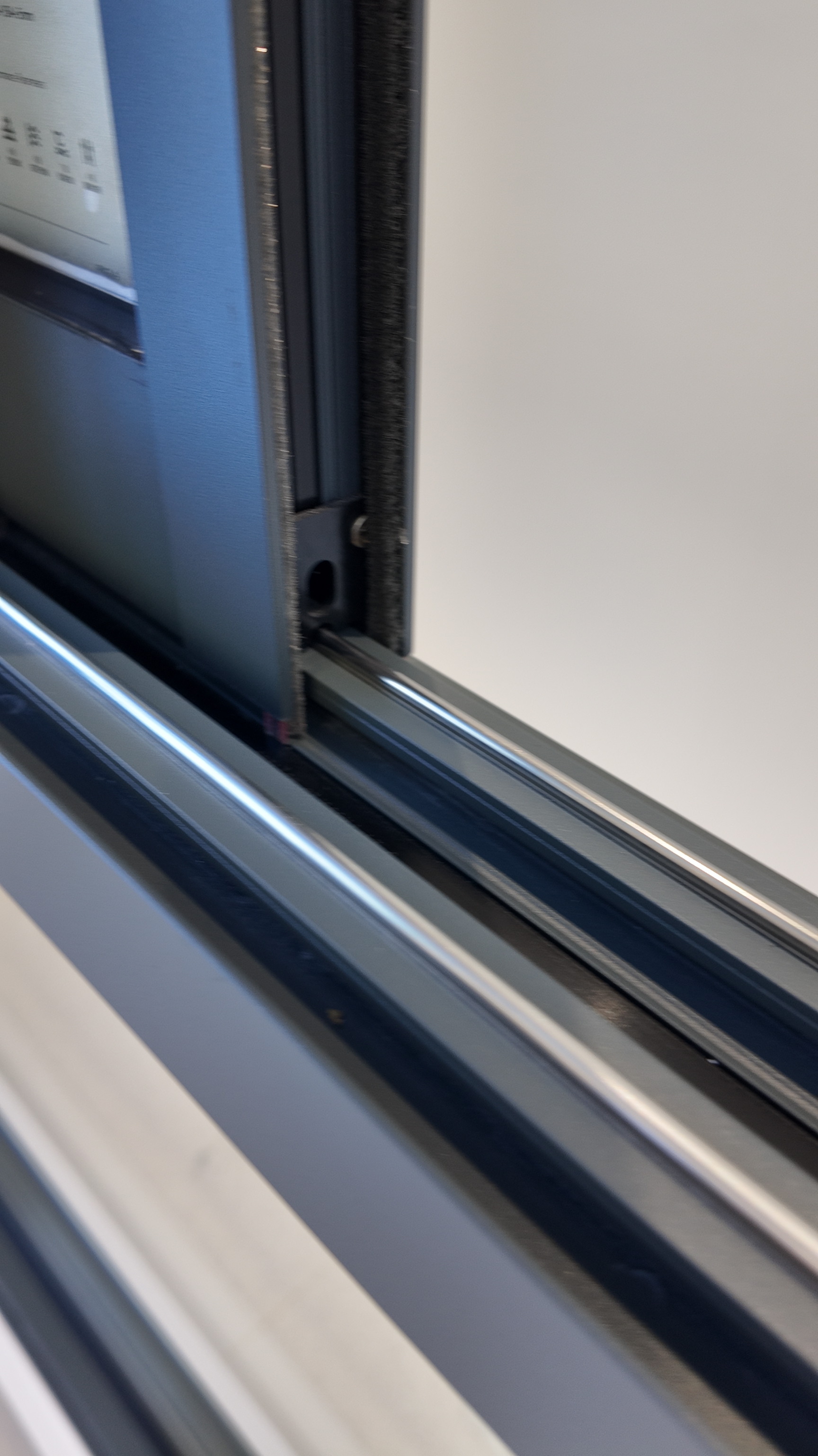 DY100 Sliding windows & doors view 8