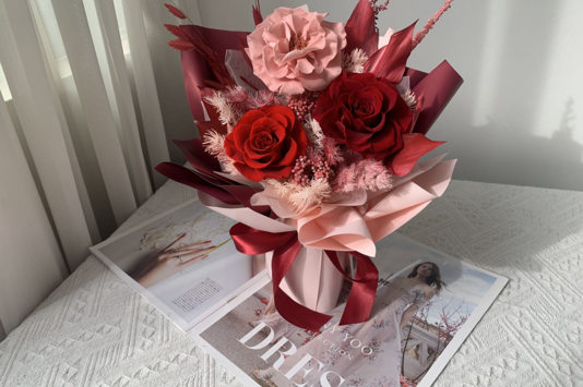 Preserved Flower Gift Collection thumbnail 17