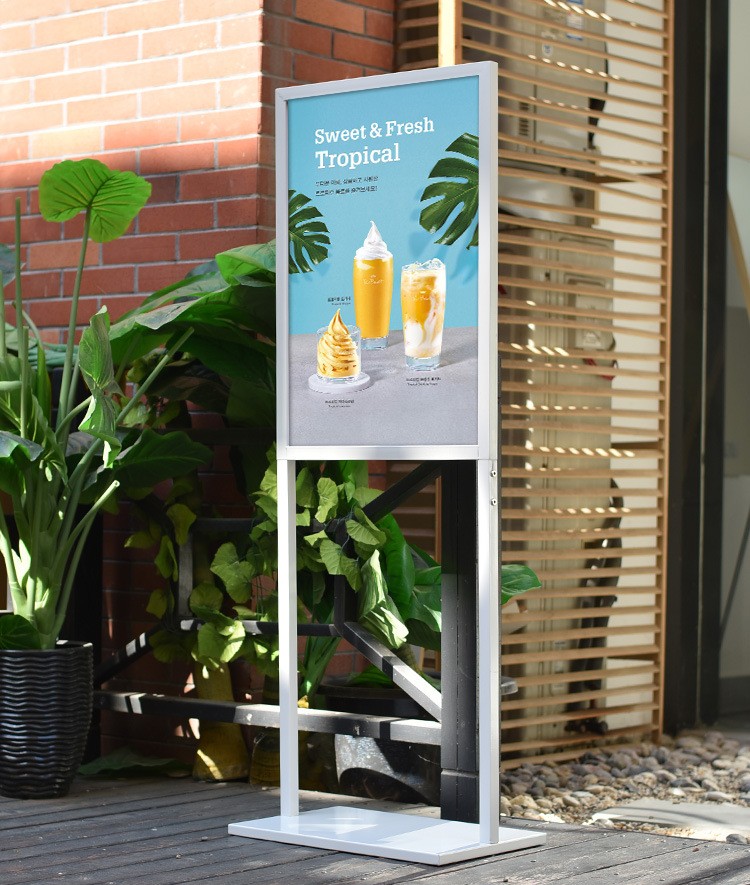 16.Double Poles Advertising Poster Stand